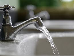 La Defensoría del Pueblo de la Nación solicita informes al ERAS por el olor y sabor que tiene el agua corriente